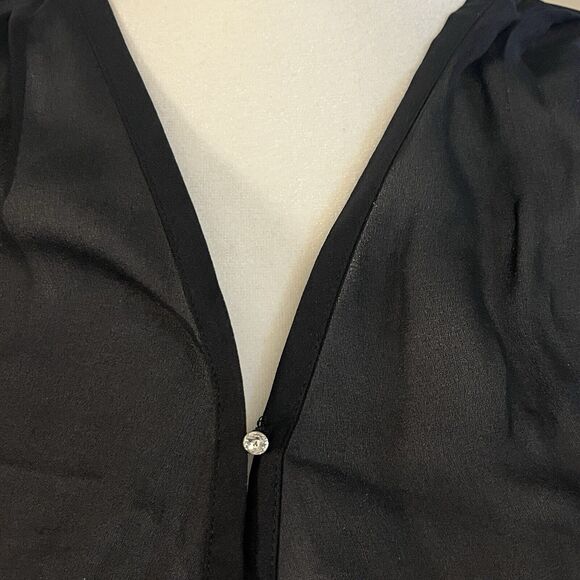 Elizabeth And James Silk Blouse Pearly Cuff Detail Black Size Medium - Picture 5 of 16